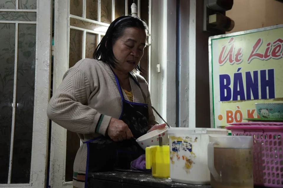 Khu bếp nấu